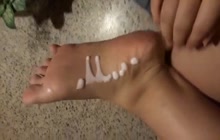 Moisturizing cute feet 